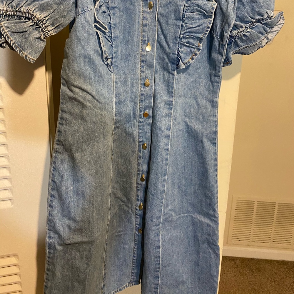 Dress - Picture 2 of 4